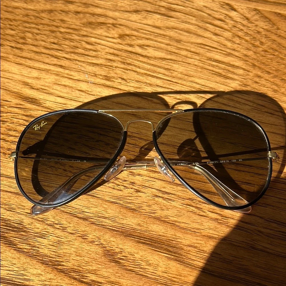 Ray-Ban Aviators - Picture 2 of 4